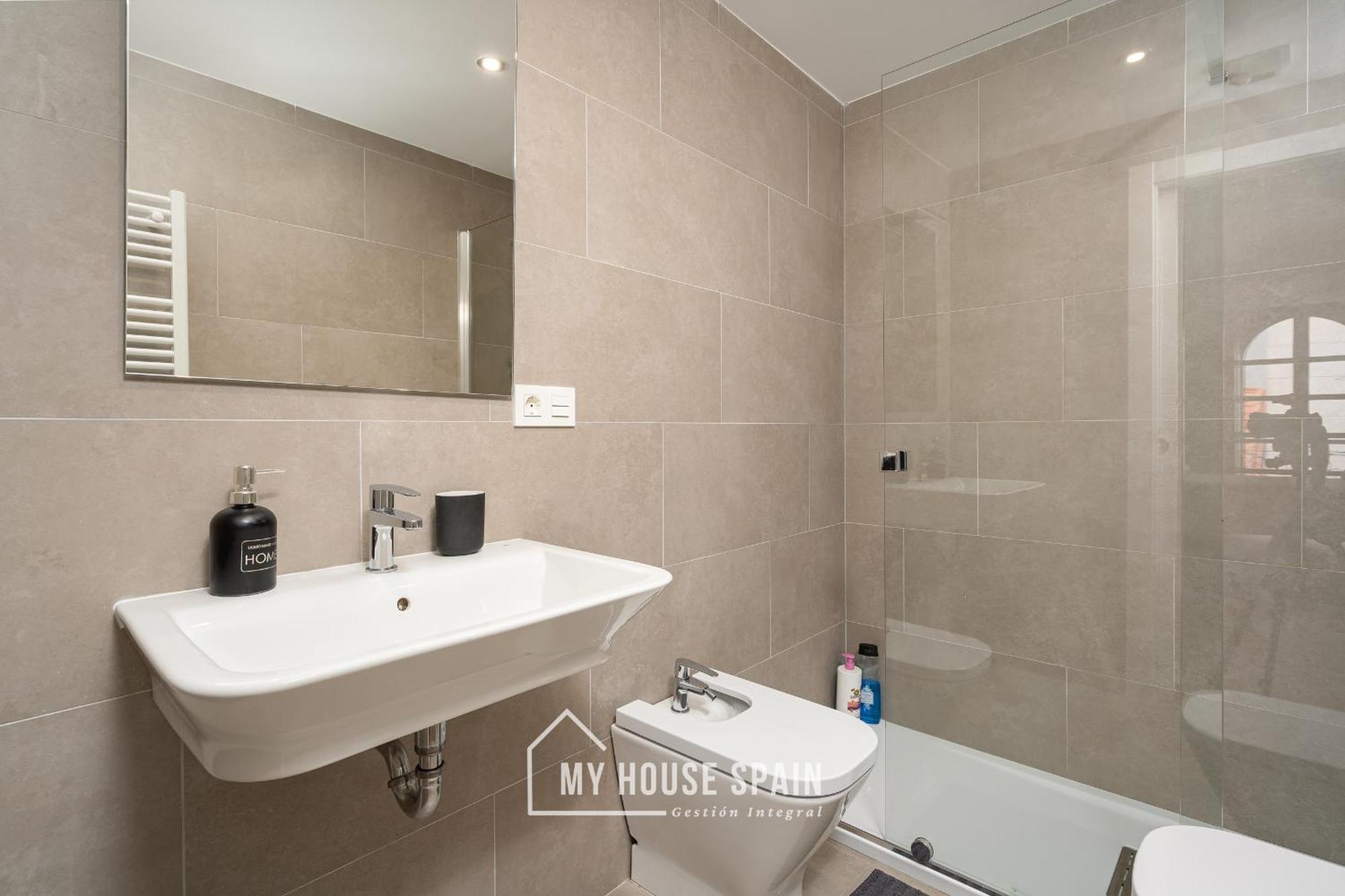 Myhousespain - Nuevo Apartamento En El Centro Gijón Eksteriør bilde